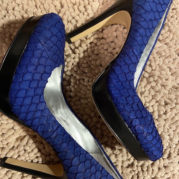 Calvin Klein Blue Snakeskin Heels - Picture 2 of 8